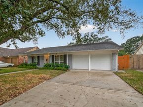 11102 Hillcroft Avenue, Houston TX 77096