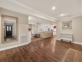 11102 Hillcroft Avenue, Houston TX 77096