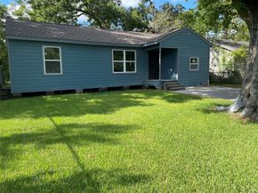 8166 Oak Knoll Lane, Houston TX 77028