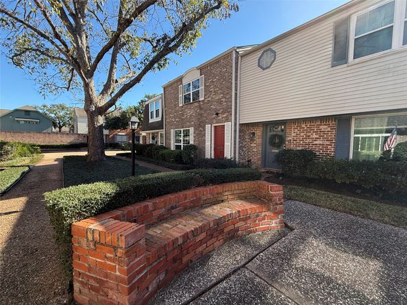 2115 WINROCK Boulevard 40, Houston TX 77057