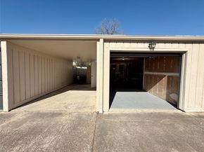 2115 WINROCK Boulevard 40, Houston TX 77057