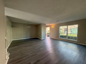 2115 WINROCK Boulevard 40, Houston TX 77057