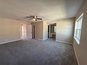 2115 WINROCK Boulevard 40, Houston TX 77057