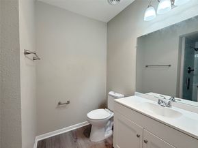 2115 WINROCK Boulevard 40, Houston TX 77057