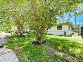 4914 Pershing Street, Houston TX 77033