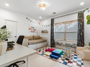 5202 Pinemont Creek Lane, Houston TX 77018