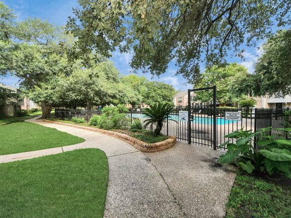 832 Wax Myrtle lane 832, Houston TX 77079