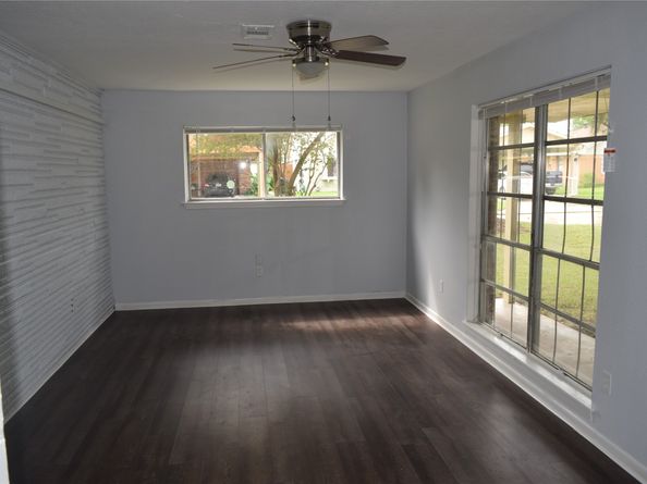 9902 Tolman Street N, Houston TX 77034