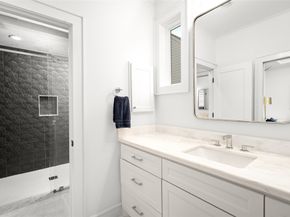 3758 Drummond Street, Houston TX 77025