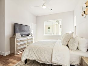 1702 Bringhurst Street A, Houston TX 77020