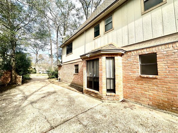 2058 Parkdale Drive, Houston TX 77339