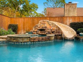 2914 Manila Ln, Houston TX 77043