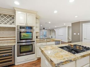 2914 Manila Ln, Houston TX 77043