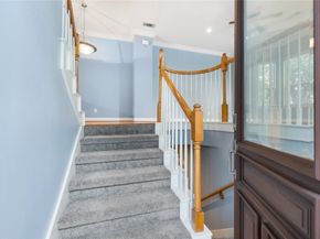 53 Versante Court, Houston TX 77070