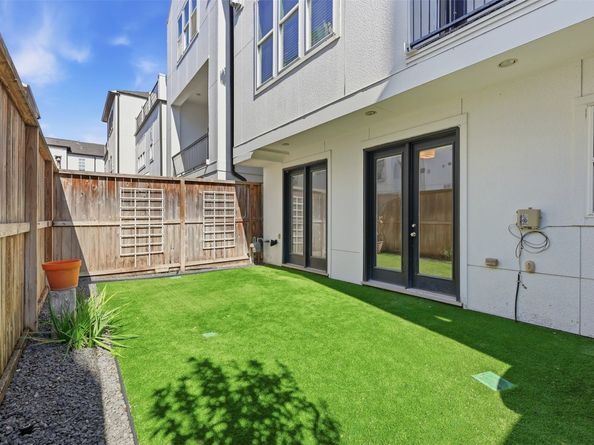 2707 Cohn Trail, Houston TX 77007