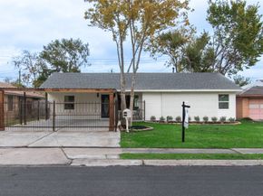 5326 De Lange Lane, Houston TX 77092