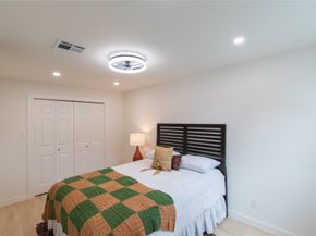 5326 De Lange Lane, Houston TX 77092