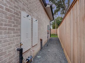 8935 Pado Street, Houston TX 77055