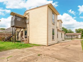 911 Wooding Street, Houston TX 77011