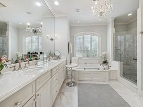 66 E Broad Oaks, Houston TX 77056