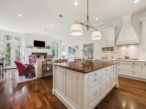 66 E Broad Oaks, Houston TX 77056