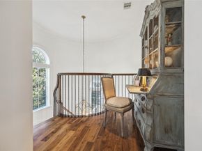 66 E Broad Oaks, Houston TX 77056