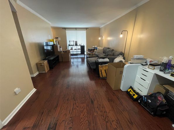 4643 Wild Indigo Street 399, Houston TX 77027