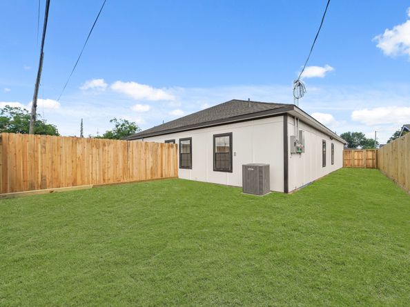 6206 Lyndhurst Drive, Houston TX 77087