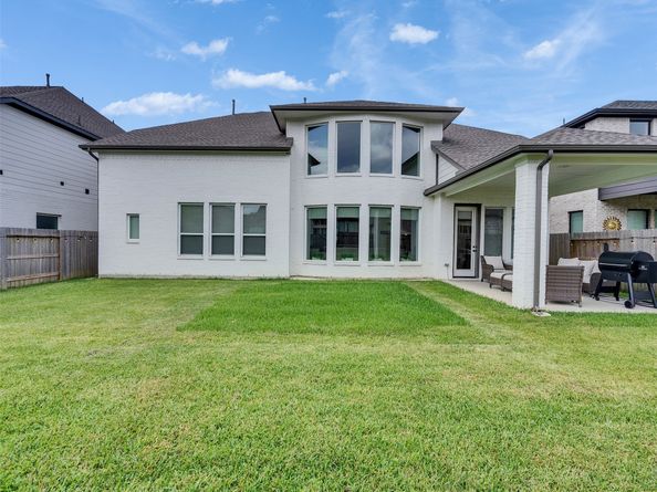 1174 Stillwater Pond Drive, Conroe TX 77304