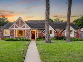 9780 Cedardale Drive, Houston TX 77055