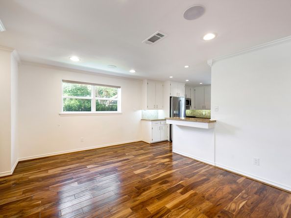 9780 Cedardale Drive, Houston TX 77055