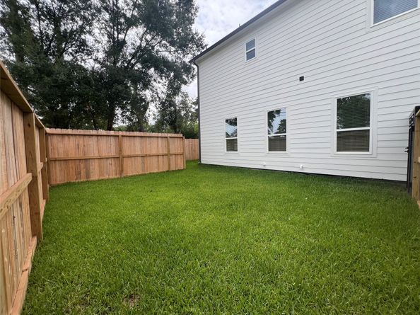 1501 De Soto Street 6132, Houston TX 77091