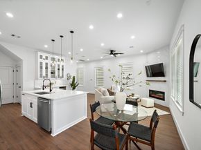 1501 De Soto Street 6132, Houston TX 77091