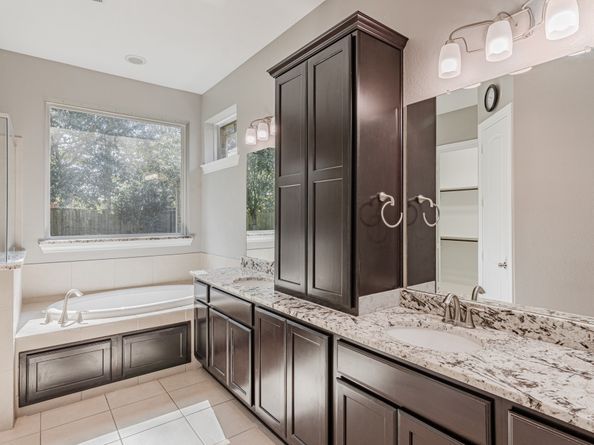 112 Sundown Ridge Place, The Woodlands TX 77375