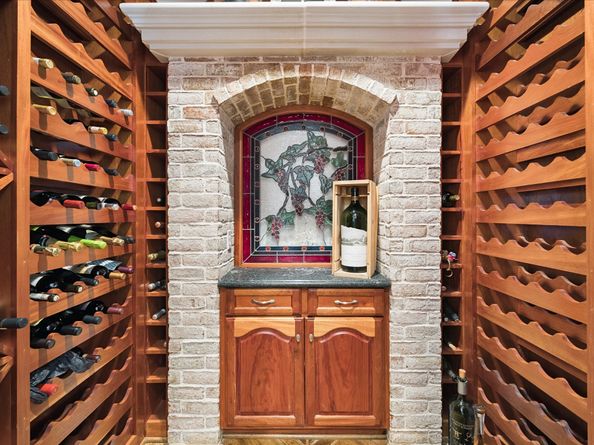 10911 Kemwood Drive, Hunters Creek Village TX 77024