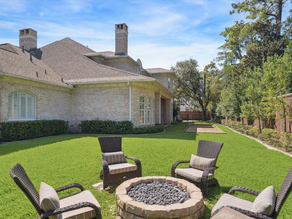 10911 Kemwood Drive, Hunters Creek Village TX 77024