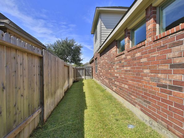 17902 Logans Pine Drive, Tomball TX 77377