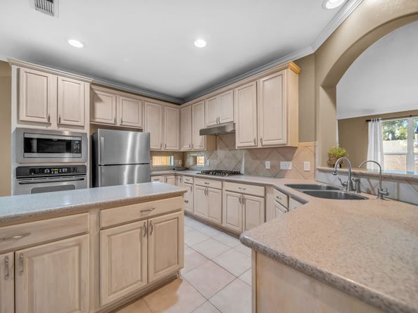 12703 Songhollow Drive, Tomball TX 77377