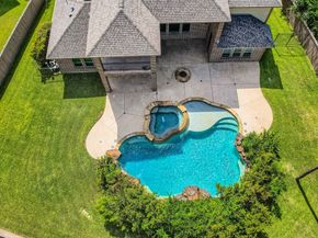 6 Freestone Stream Place, The Woodlands TX 77389