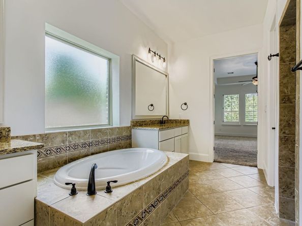 6 Freestone Stream Place, The Woodlands TX 77389