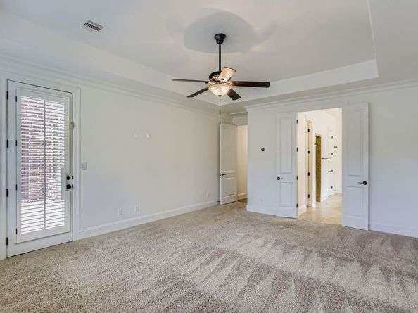 6 Freestone Stream Place, The Woodlands TX 77389