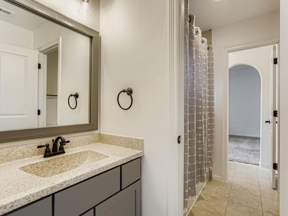 6 Freestone Stream Place, The Woodlands TX 77389