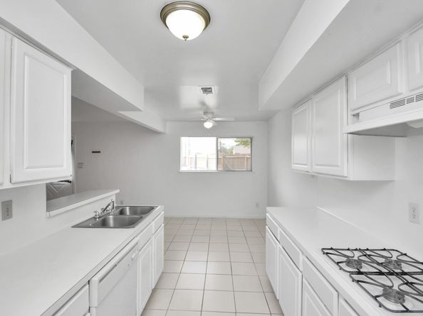 530 Westshire Drive, Houston TX 77013