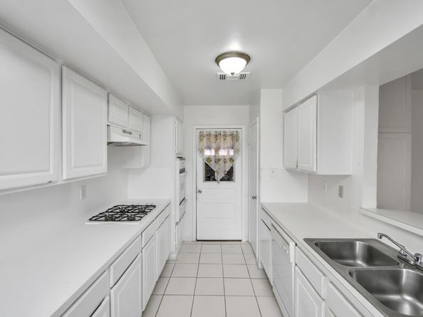 530 Westshire Drive, Houston TX 77013