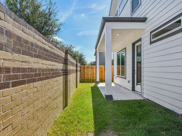 3208 Millwork Street, Houston TX 77080