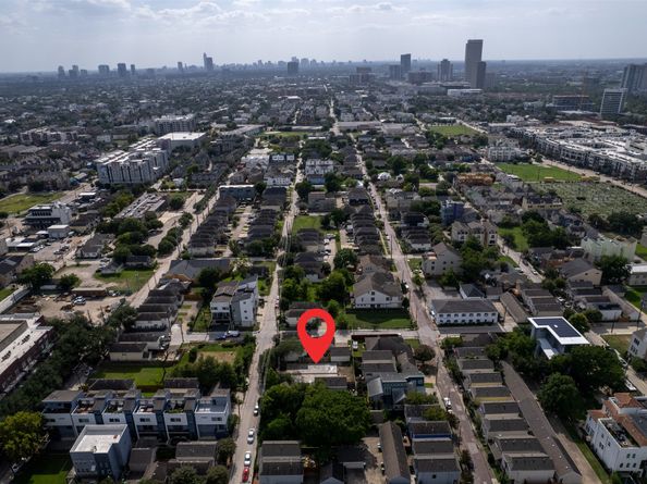 1016 Ruthven Street A, Houston TX 77019