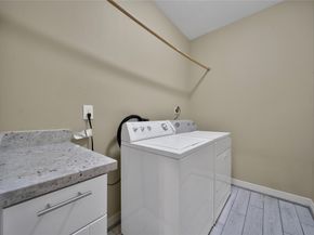 3211 Sunny Knoll Court, Houston TX 77339