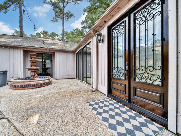 3211 Sunny Knoll Court, Houston TX 77339