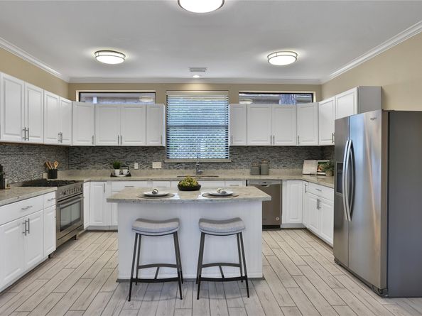 3211 Sunny Knoll Court, Houston TX 77339