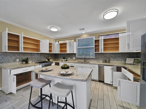 3211 Sunny Knoll Court, Houston TX 77339